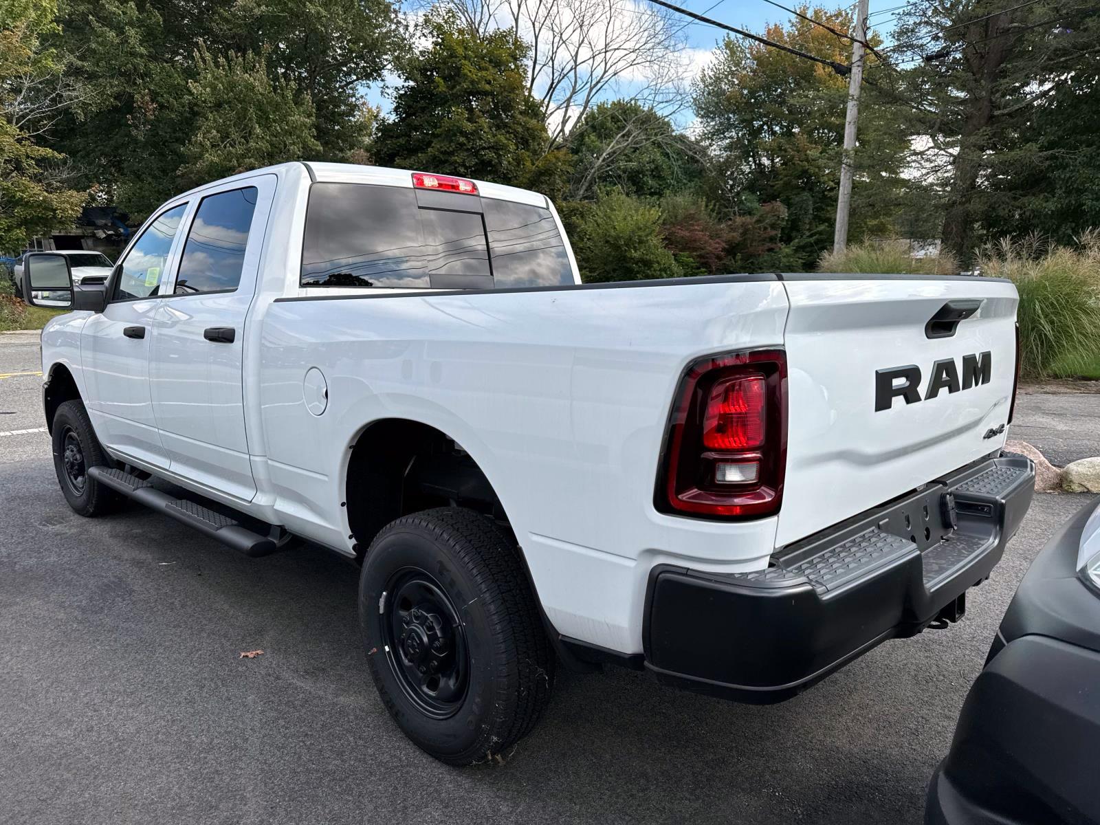 2025 Ram 2500 Tradesman photo 2