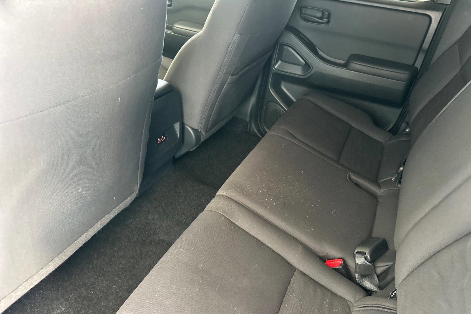 2024 Nissan Frontier S photo 12