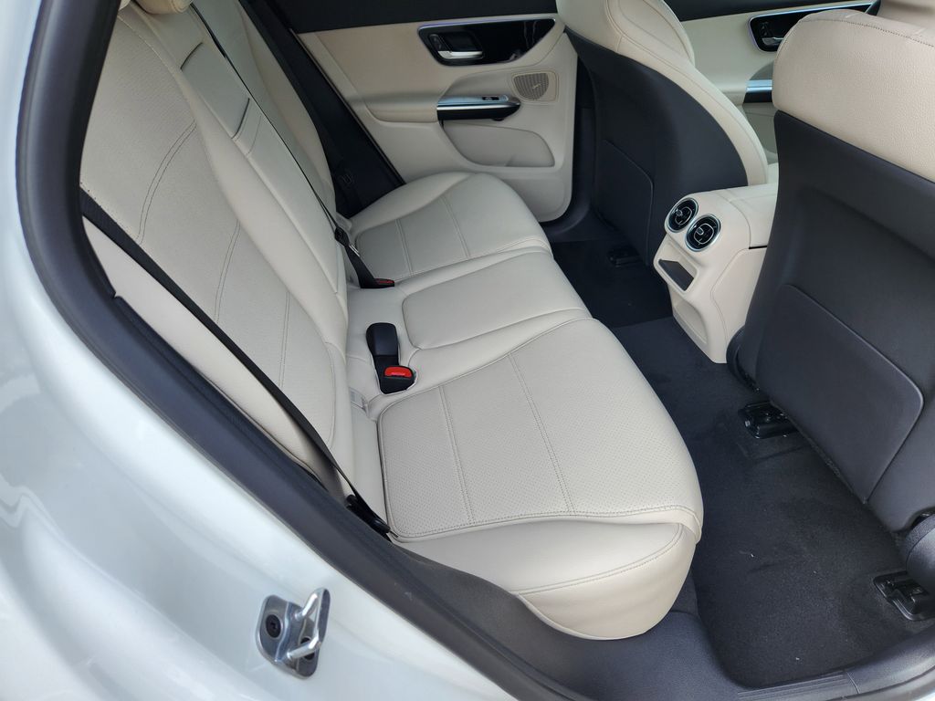 2026 Mercedes Benz GLC 350e 4MATIC photo 16