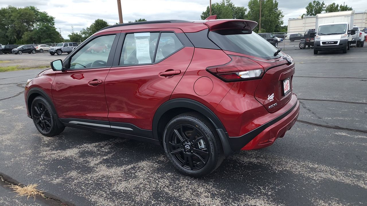 2024 Nissan Kicks SR photo 6