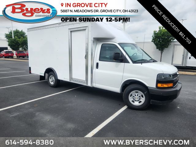 2024 Chevrolet Express Cutaway Base's photo