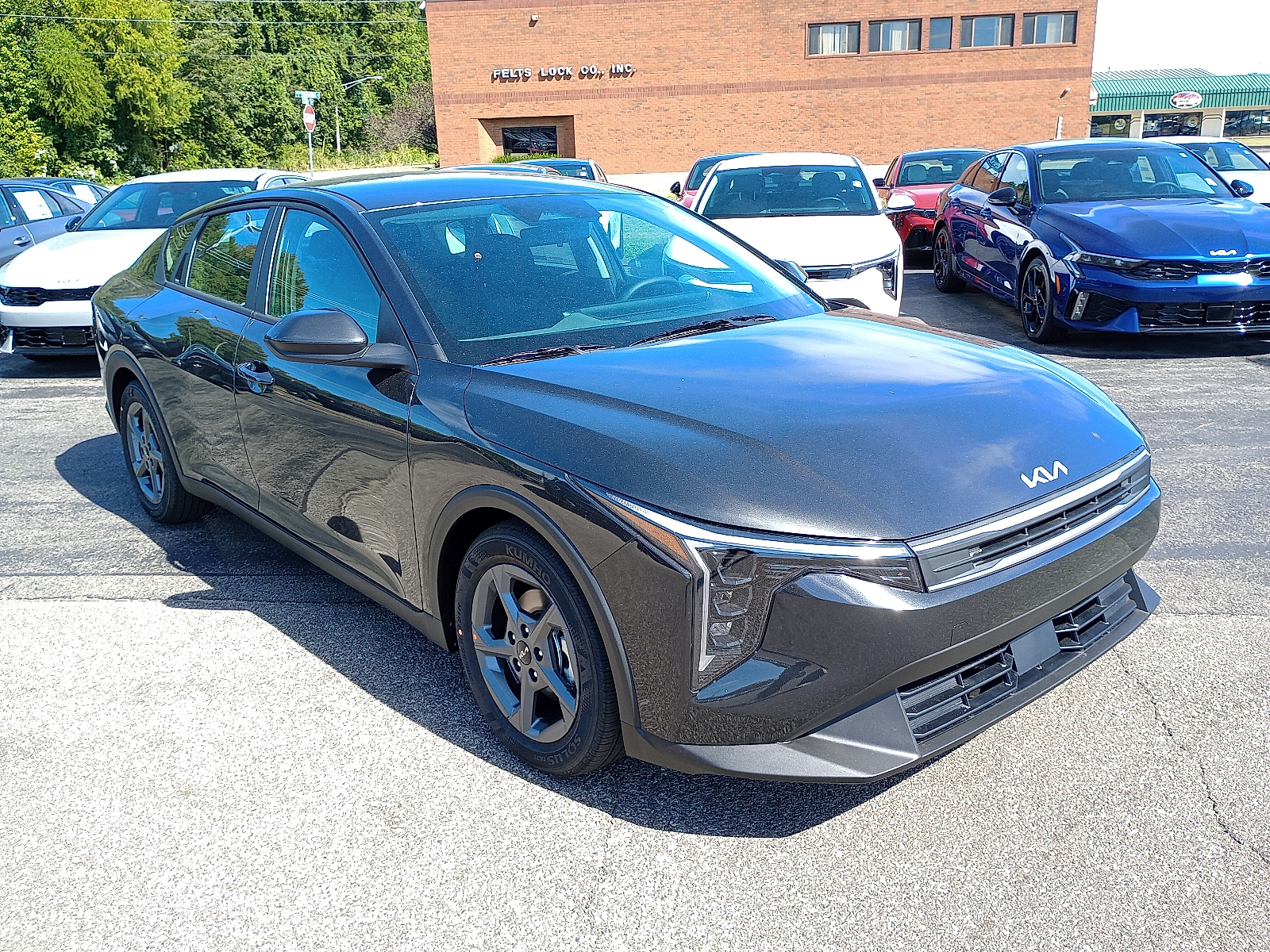 2025 Kia K4 LXS's photo