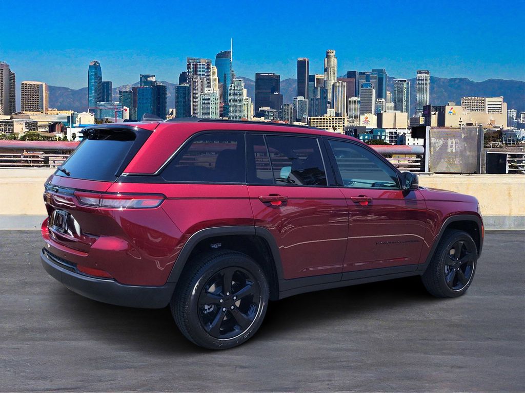 2025 Jeep Grand Cherokee Altitude X photo 4