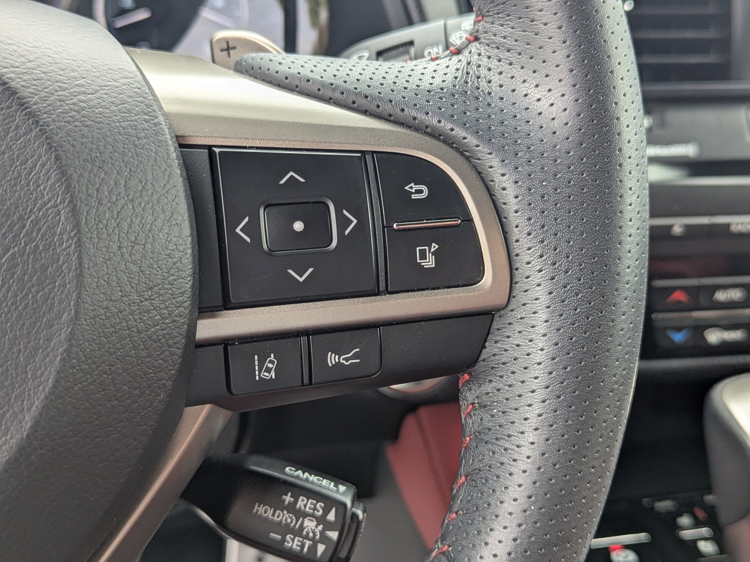 2022 Lexus RX F SPORT photo 37