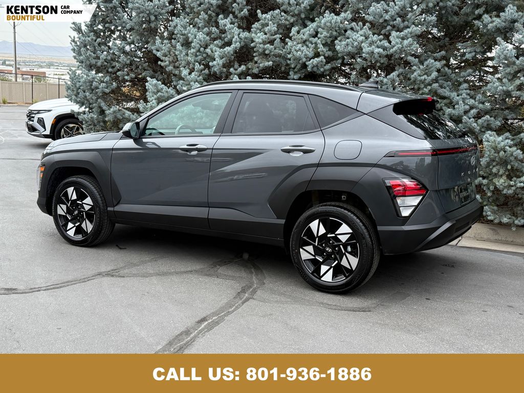 2025 Hyundai Kona SEL photo 4