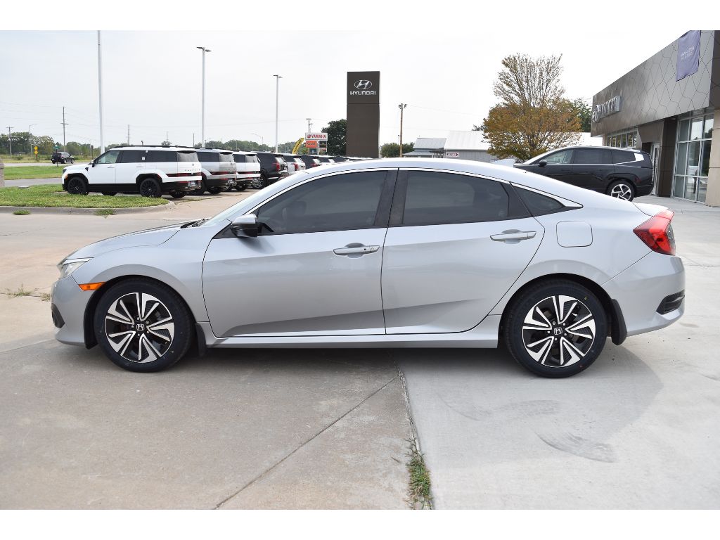 2017 Honda Civic EX-L photo 4