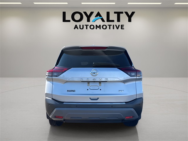 2021 Nissan Rogue SV photo 3