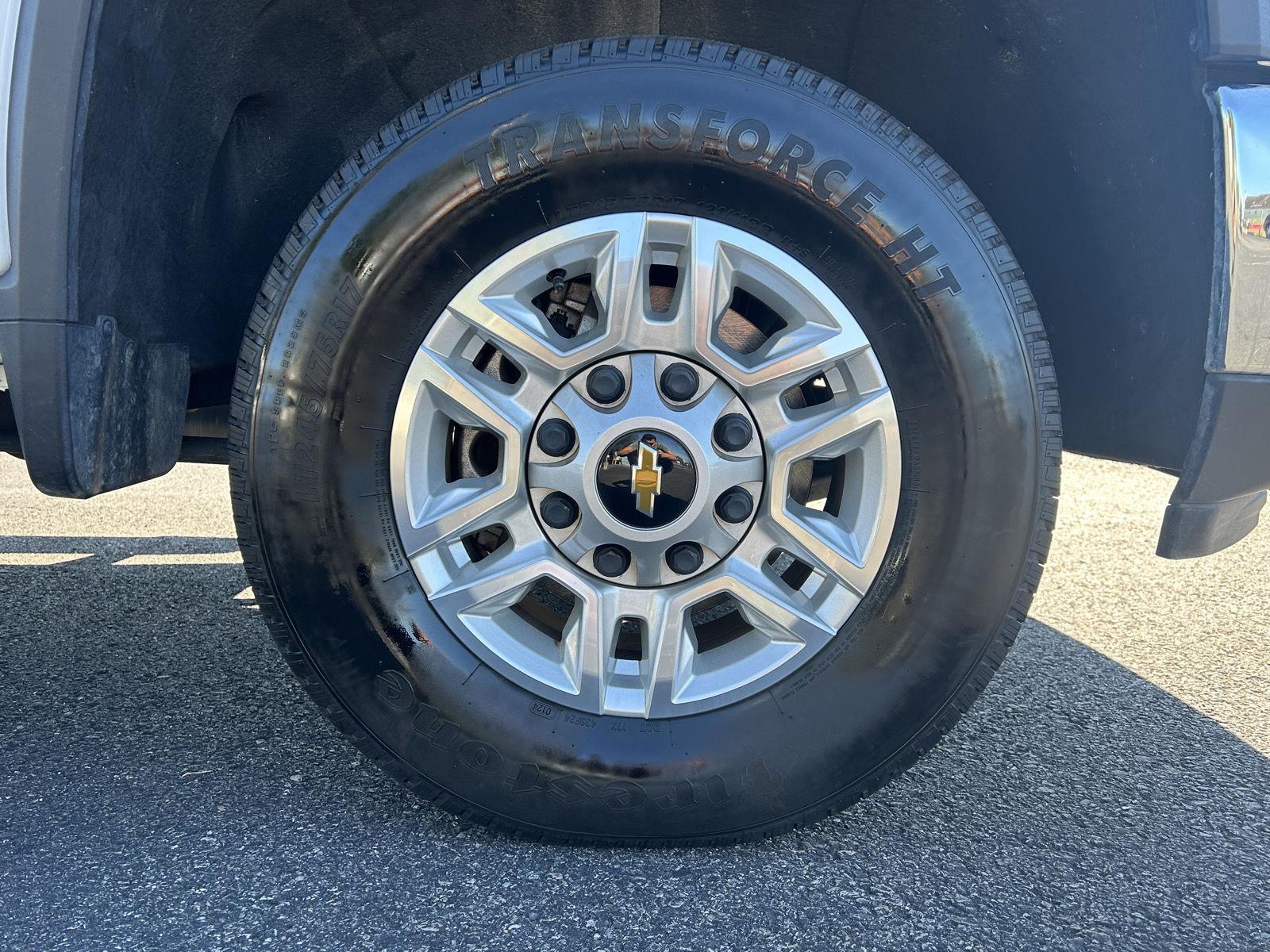 2024 Chevrolet Silverado 2500HD LT photo 8