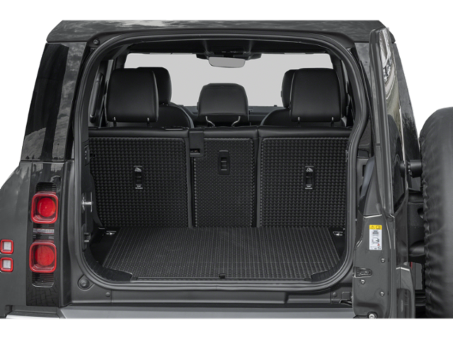 2025 Land Rover Defender 110 S photo 7