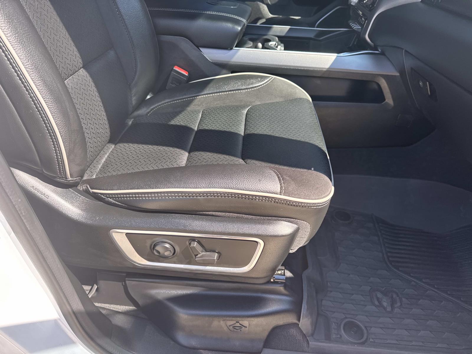 2022 Ram 1500 Laramie photo 10