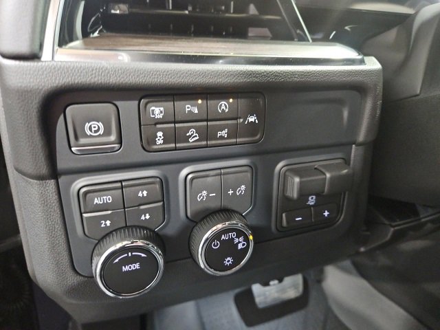 2025 Chevrolet Tahoe LS photo 17