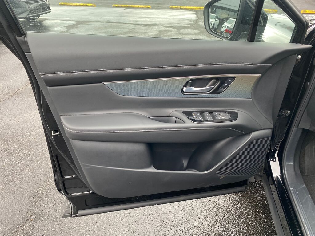 2025 Nissan Murano SL photo 9