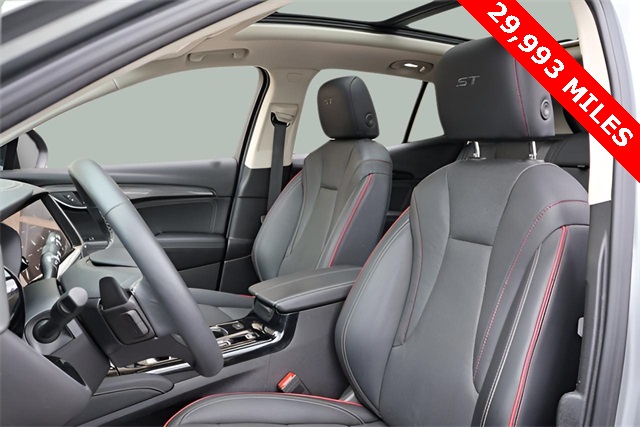 2023 Buick Envision Essence photo 4