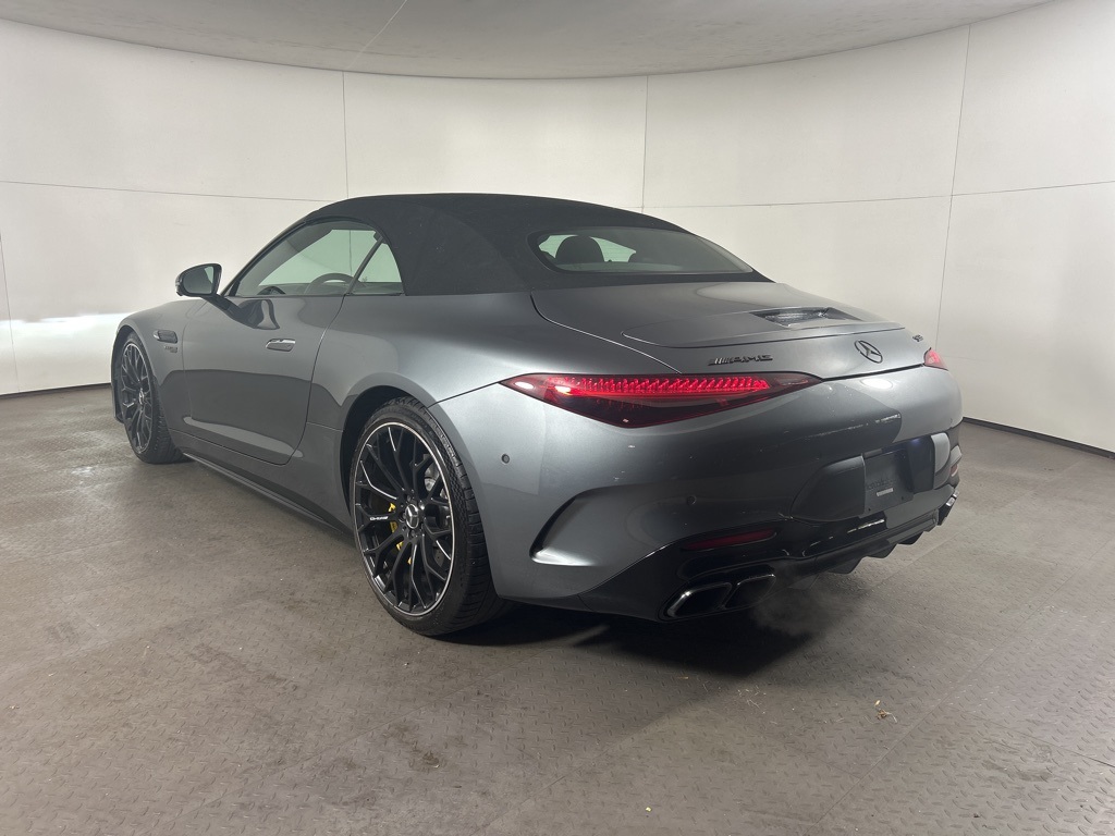 2022 Mercedes Benz SL 63 AMG photo 3