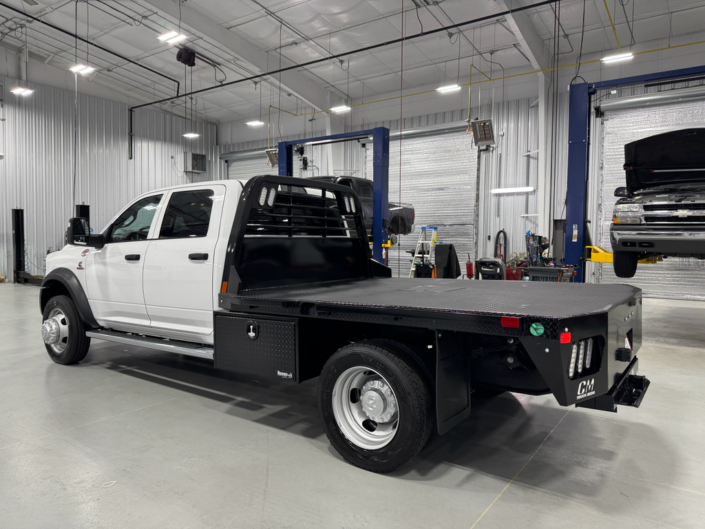 2025 Ram 4500 Tradesman photo 3