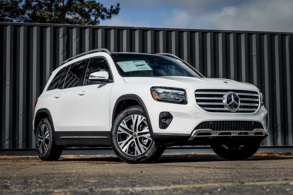2026 Mercedes-Benz GLB GLB 250's photo