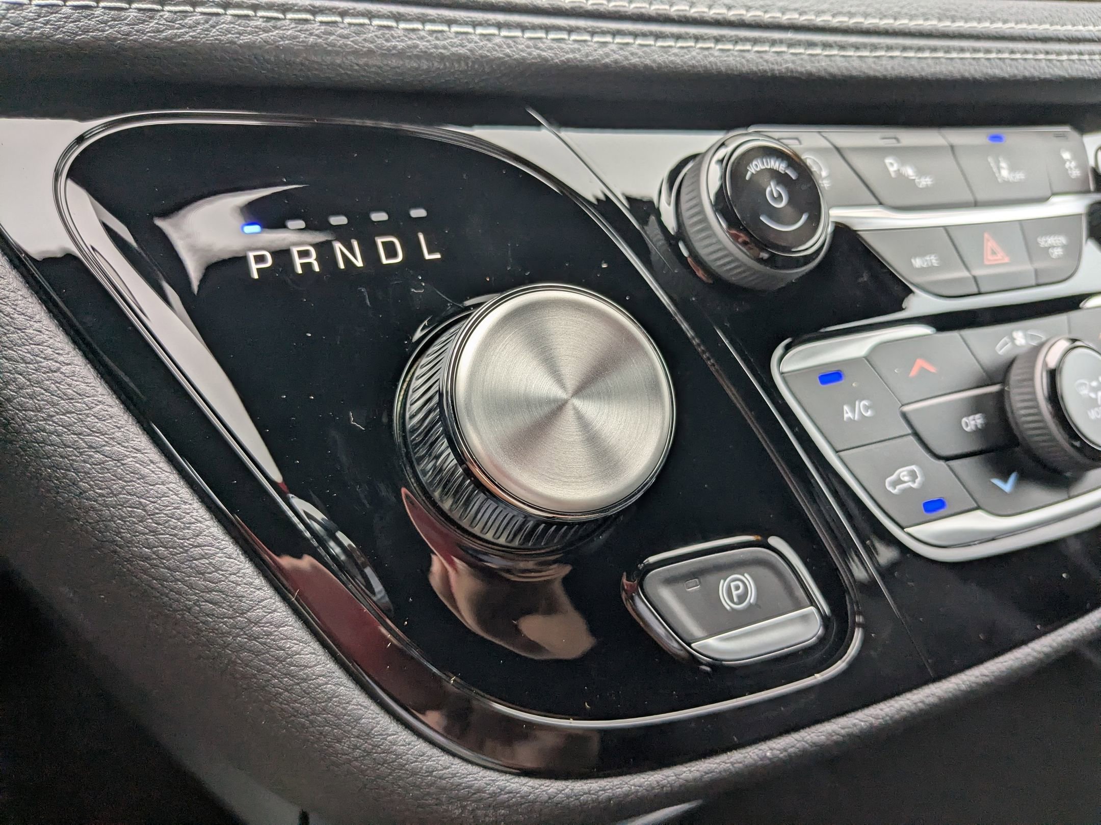 2026 Chrysler Pacifica photo 21