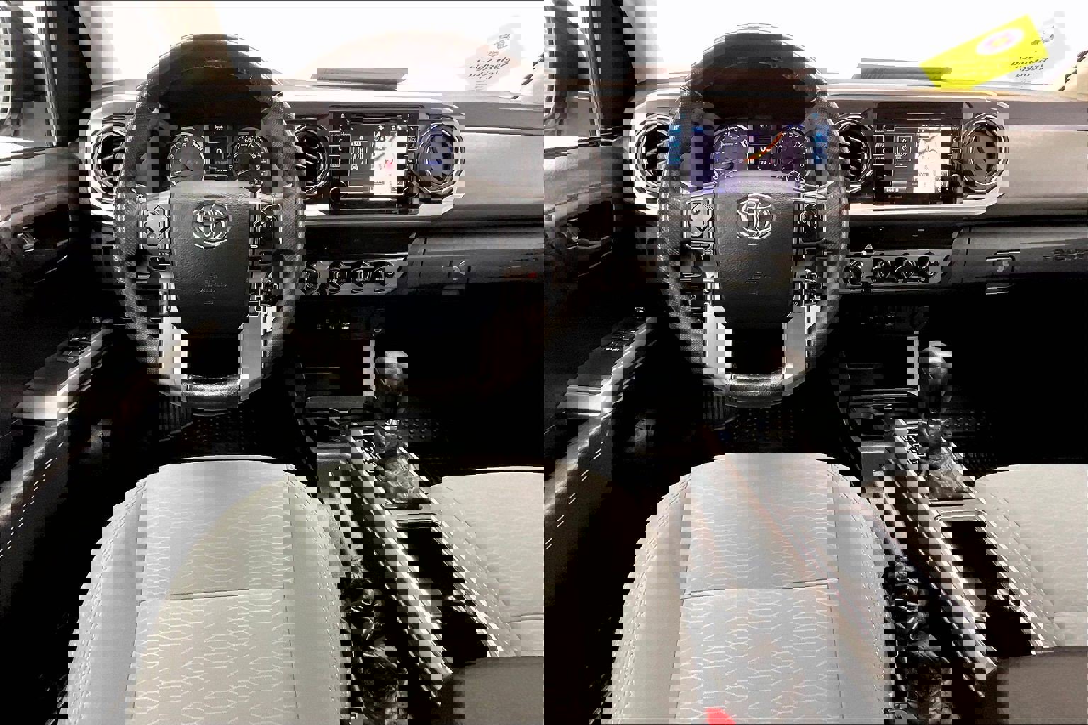 2019 Toyota Tacoma SR5 photo 4