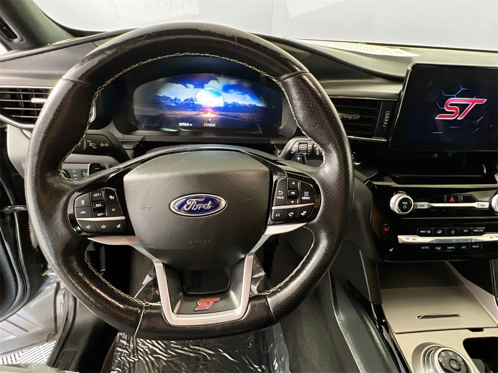2022 Ford Explorer ST photo 7