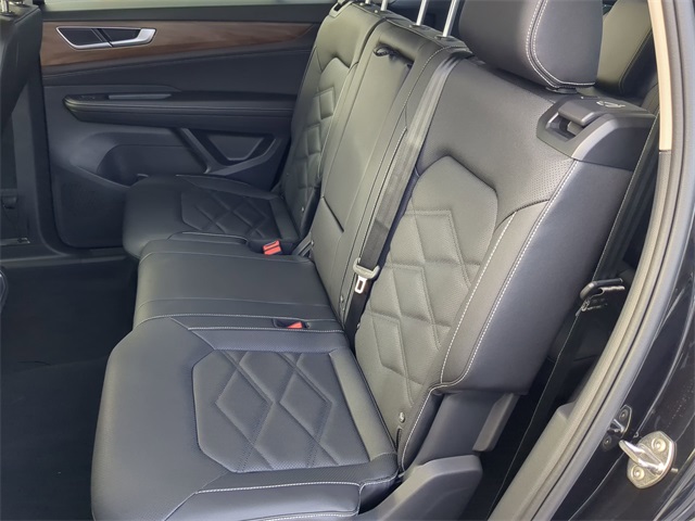 2026 Volkswagen Atlas SE photo 14
