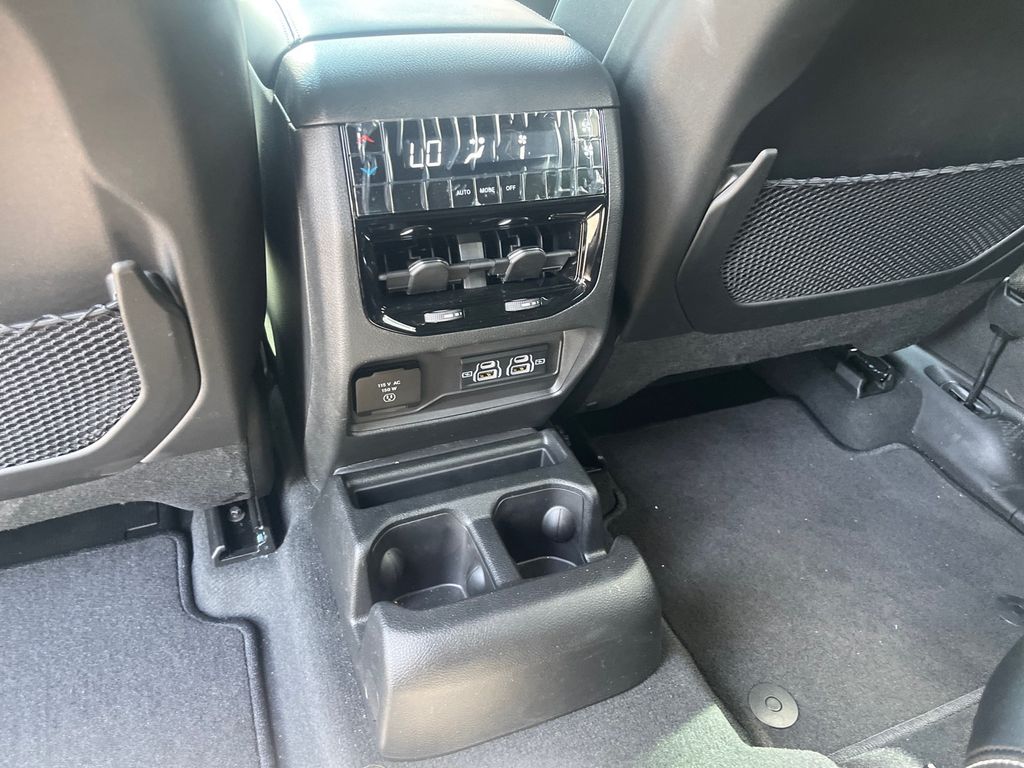 2025 Jeep Grand Cherokee Altitude X photo 27
