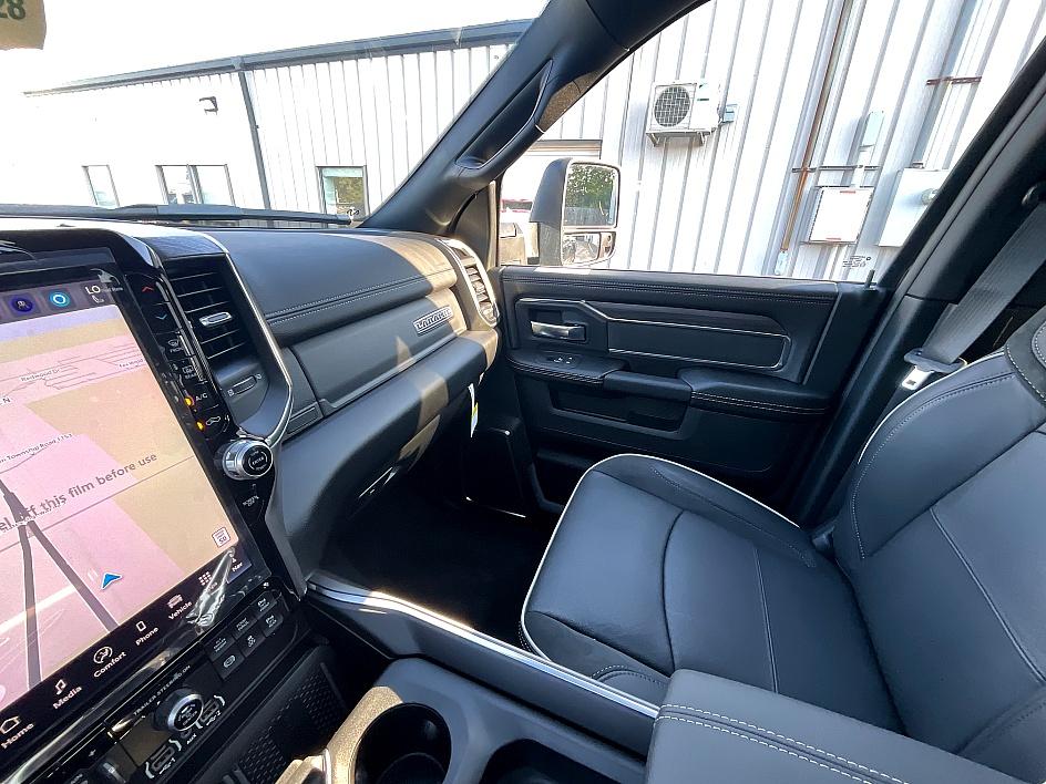 2026 Ram 3500 Laramie photo 33