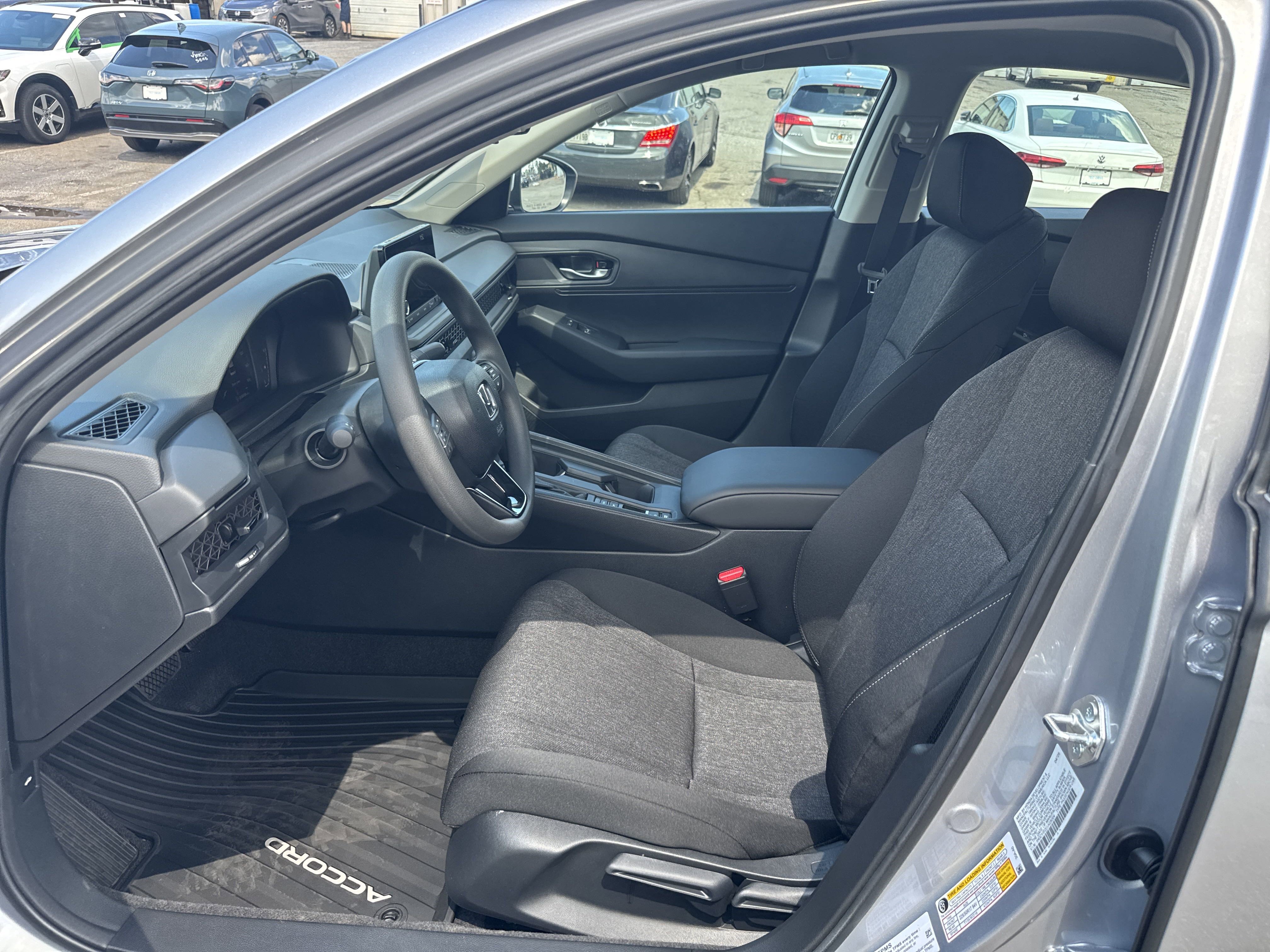2025 Honda Accord LX photo 9