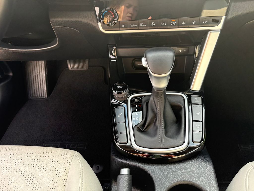 2022 Kia Seltos EX photo 20