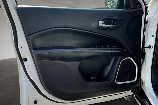 2019 Jeep Compass Latitude photo 22