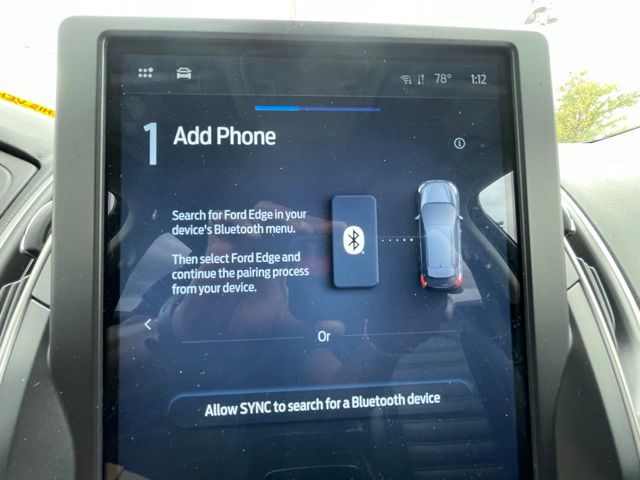 2024 Ford Edge SEL photo 4