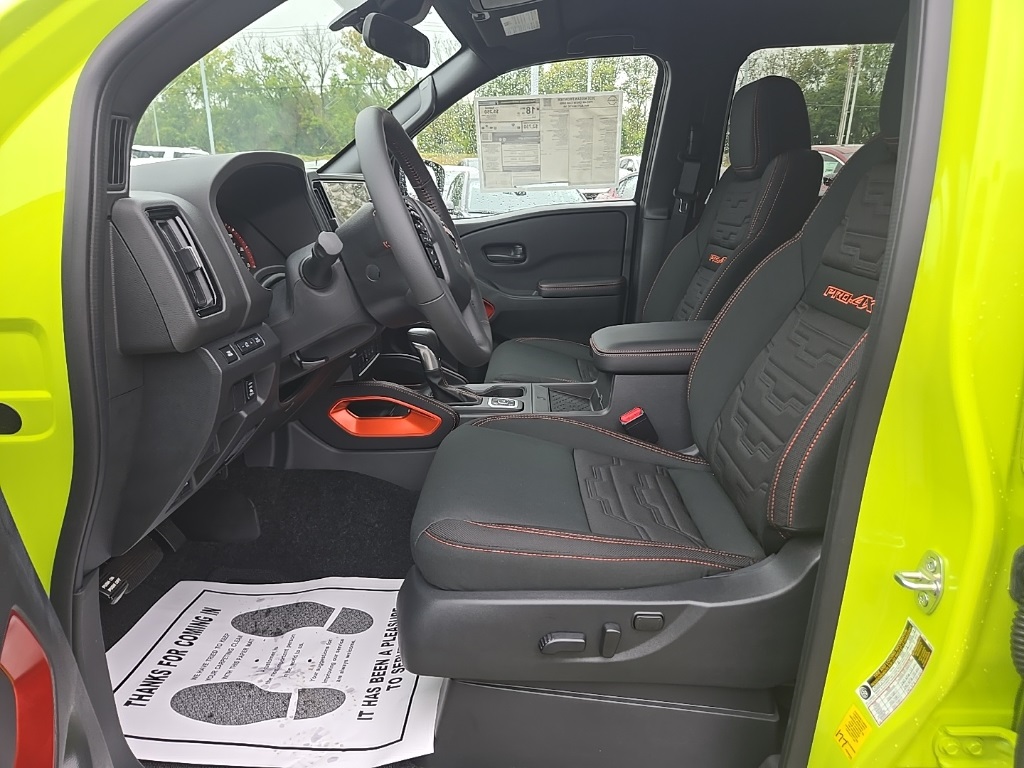 2026 Nissan Frontier Crew Cab PRO-4X photo 9