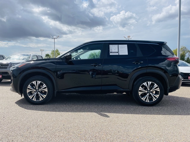 2023 Nissan Rogue SV photo 4