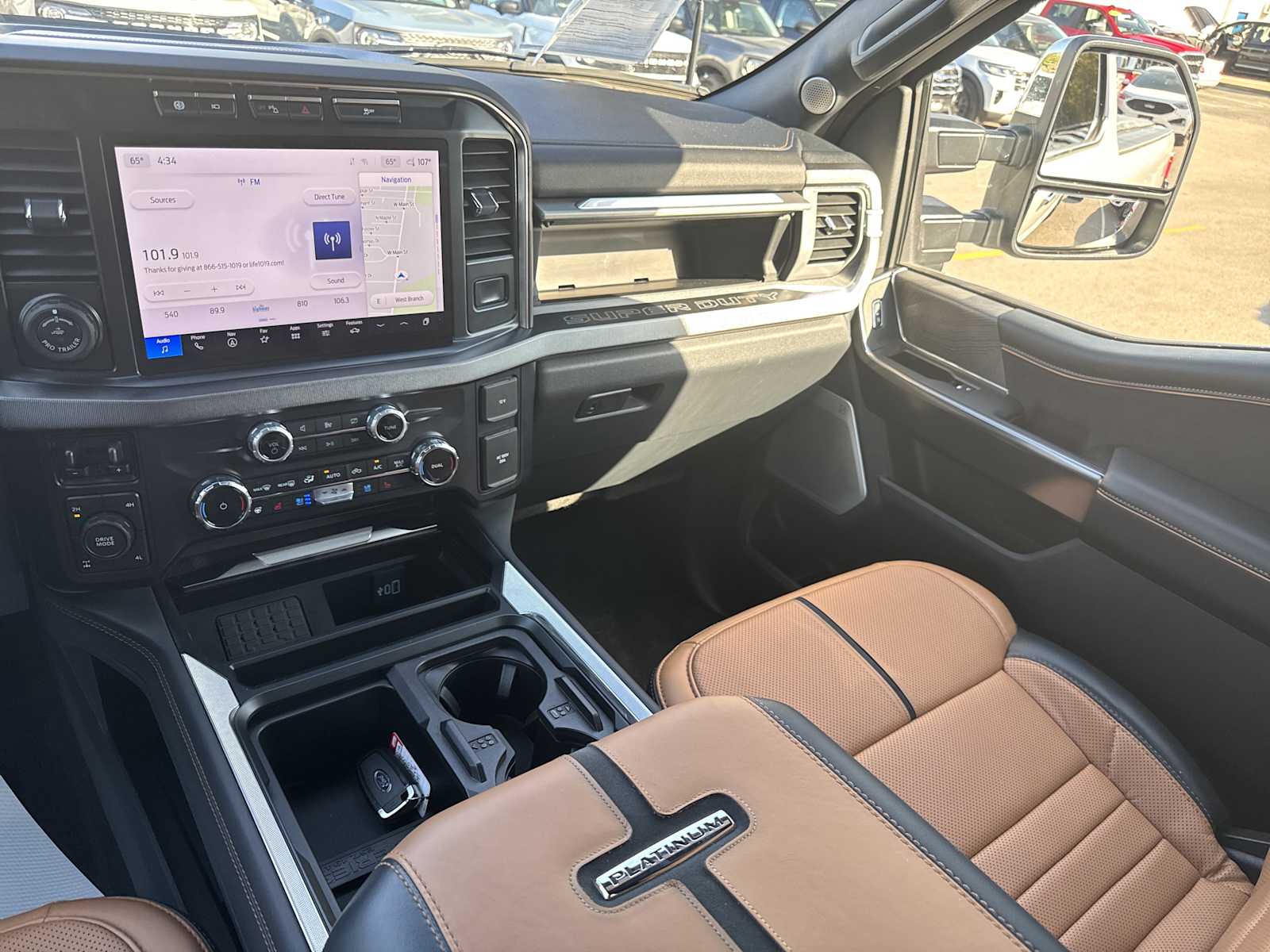 2024 Ford F-250 Platinum photo 30