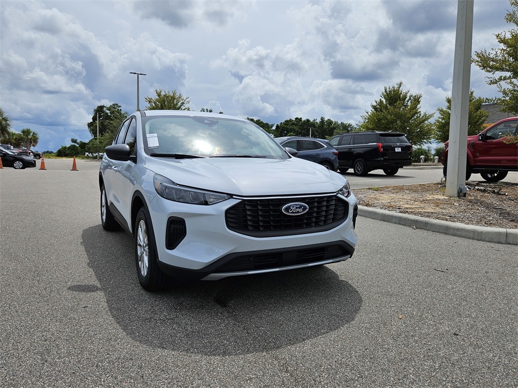 2025 Ford Escape Active photo 2