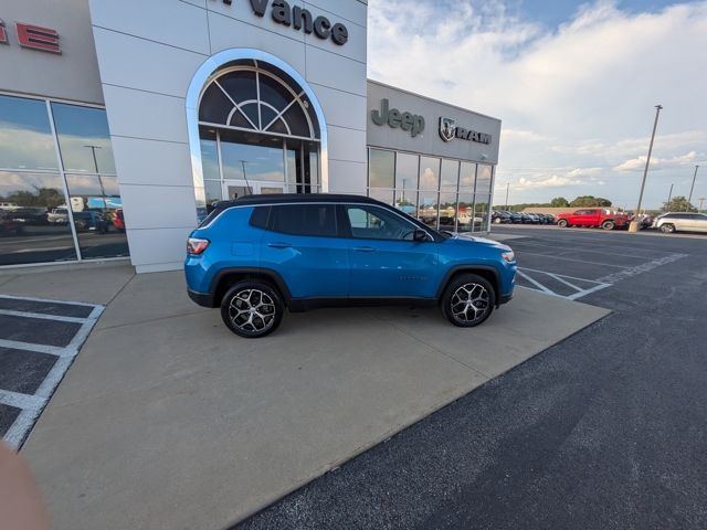 2024 Jeep Compass Limited photo 6