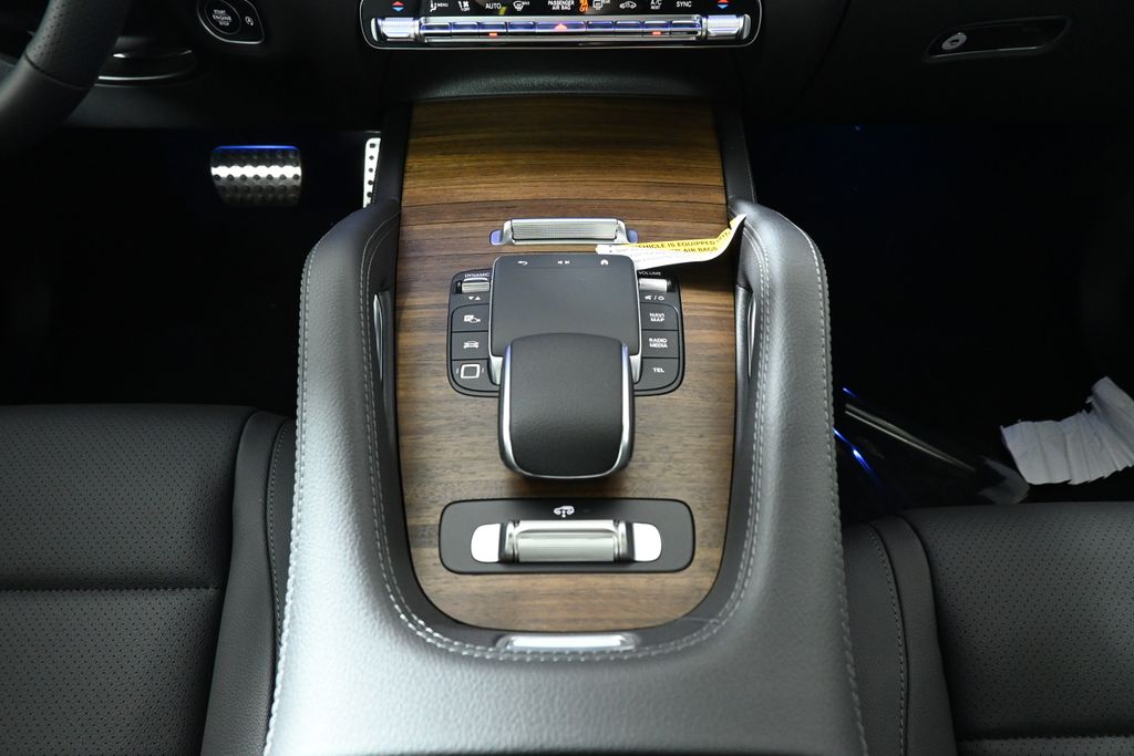 2025 Mercedes Benz GLS 450 4MATIC photo 18