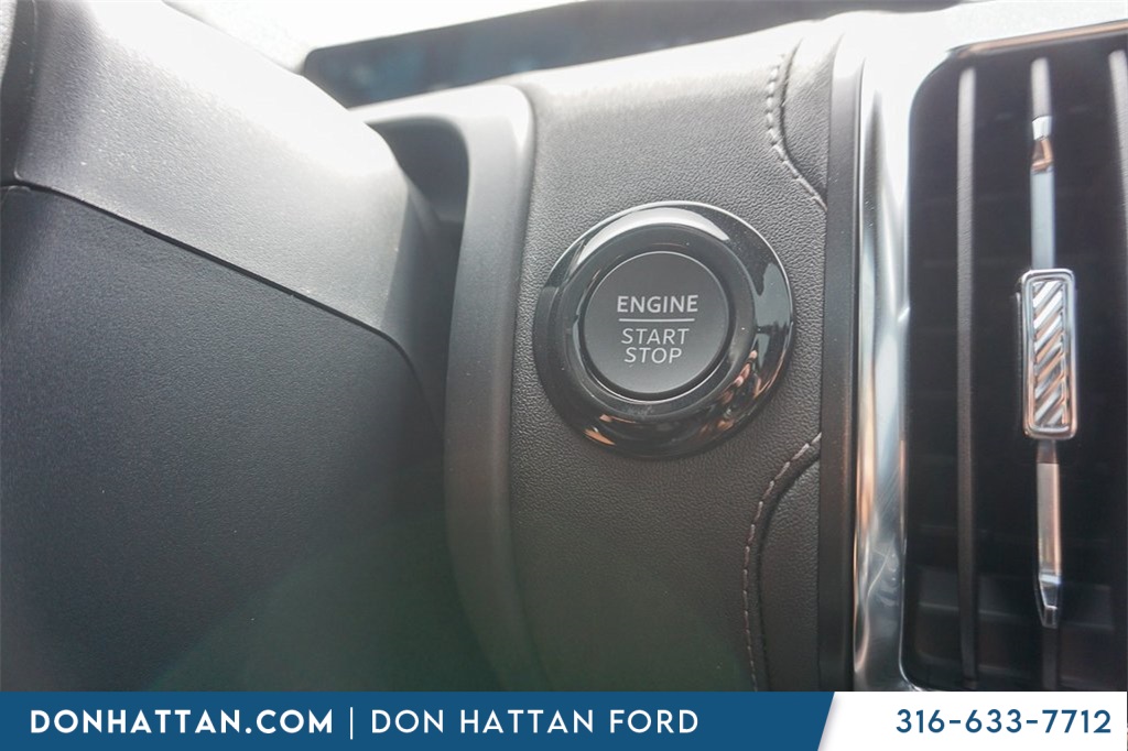 2025 Ford Expedition Platinum photo 9