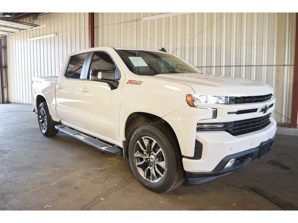 2019 Chevrolet Silverado 1500 RST photo 2