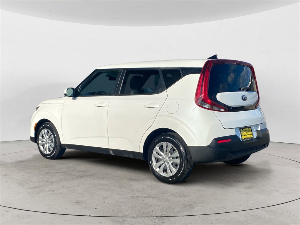 2021 Kia Soul LX photo 3