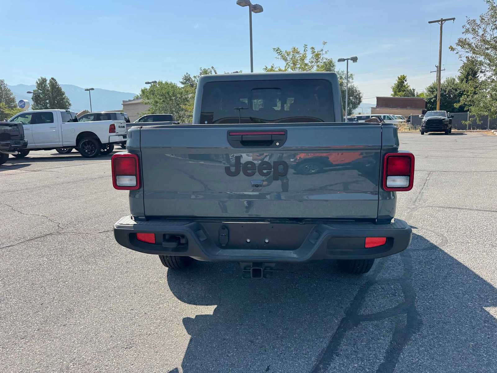 2025 Jeep Gladiator Sport S photo 4