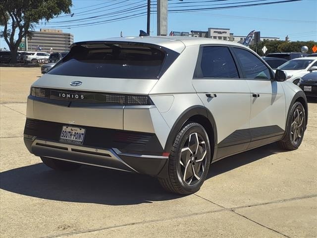 2024 Hyundai Ioniq 5 SEL photo 3