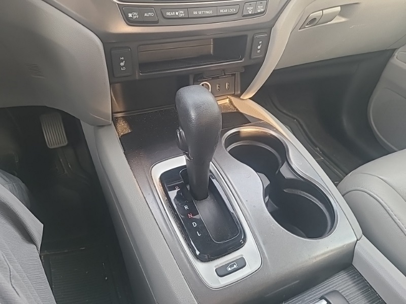 2017 Honda Pilot EX-L photo 14