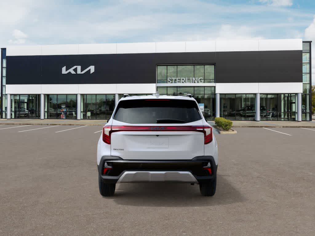 2025 Kia Seltos S photo 3