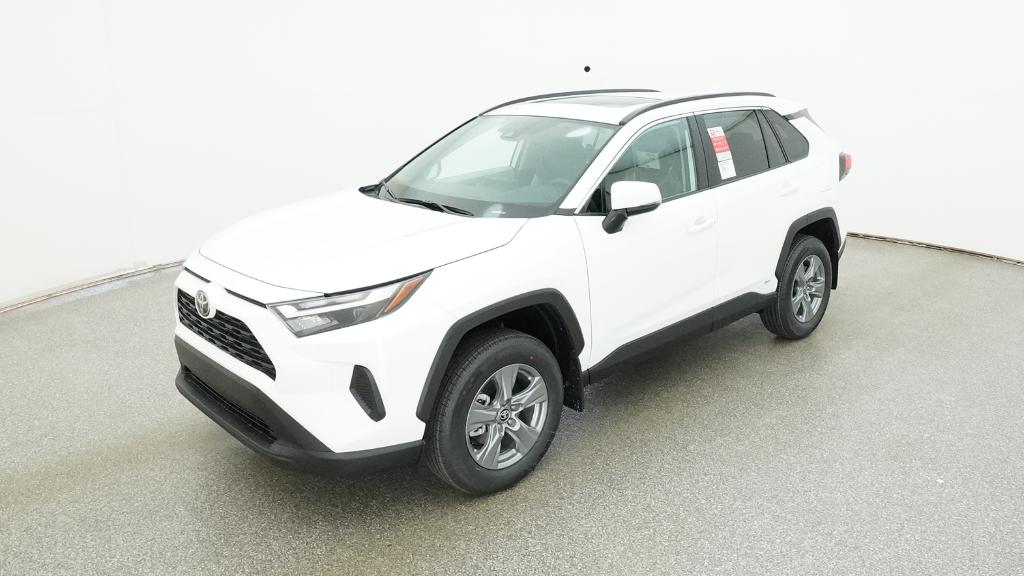 2025 Toyota RAV4 XLE's photo