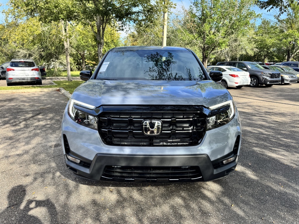 2025 Honda Ridgeline Black Edition photo 2