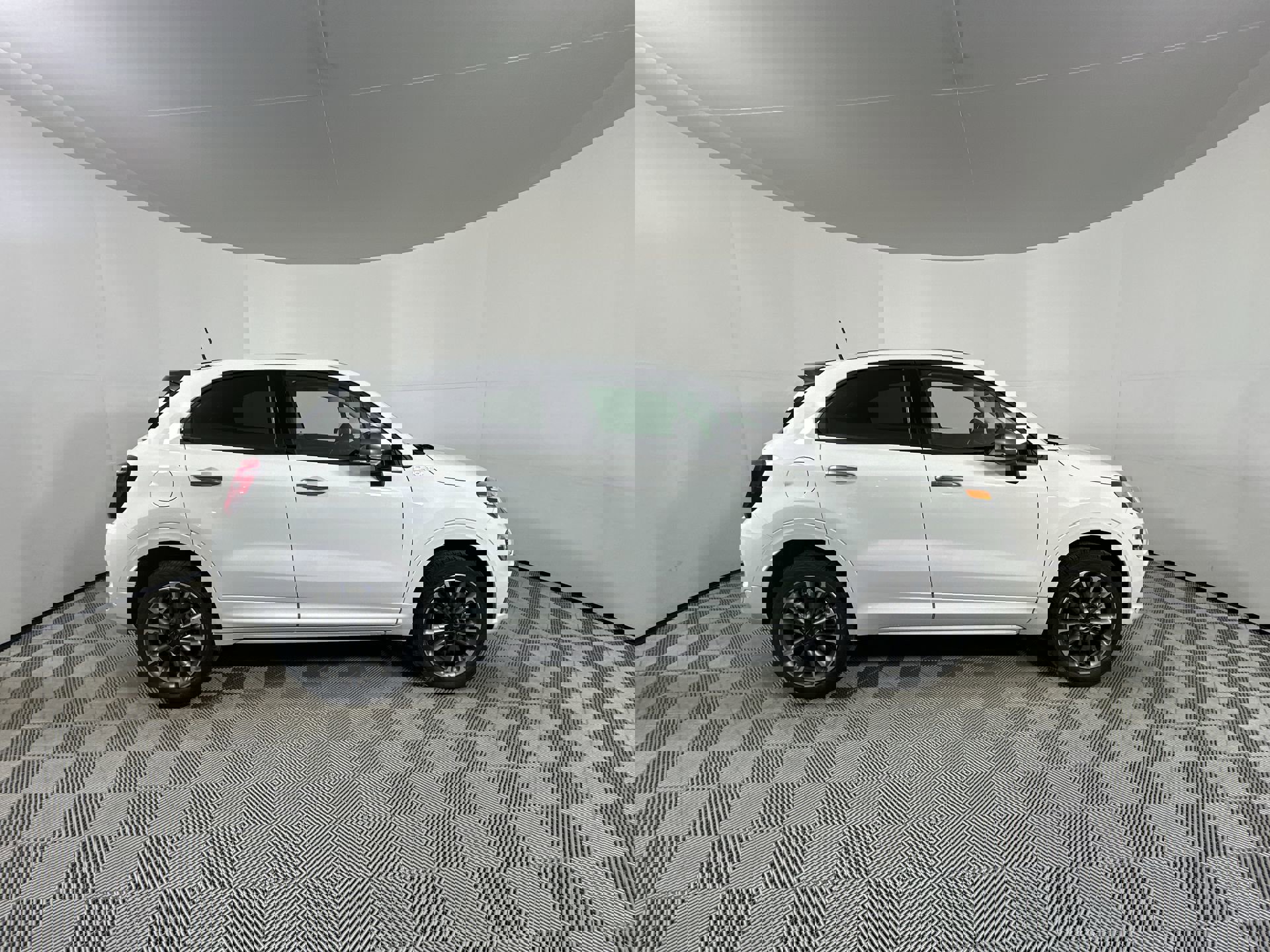 2023 Fiat 500X Sport photo 9