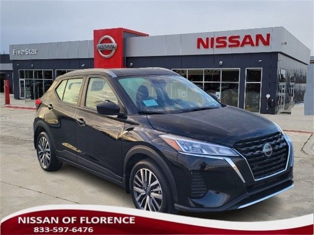 2024 Nissan Kicks SV's photo