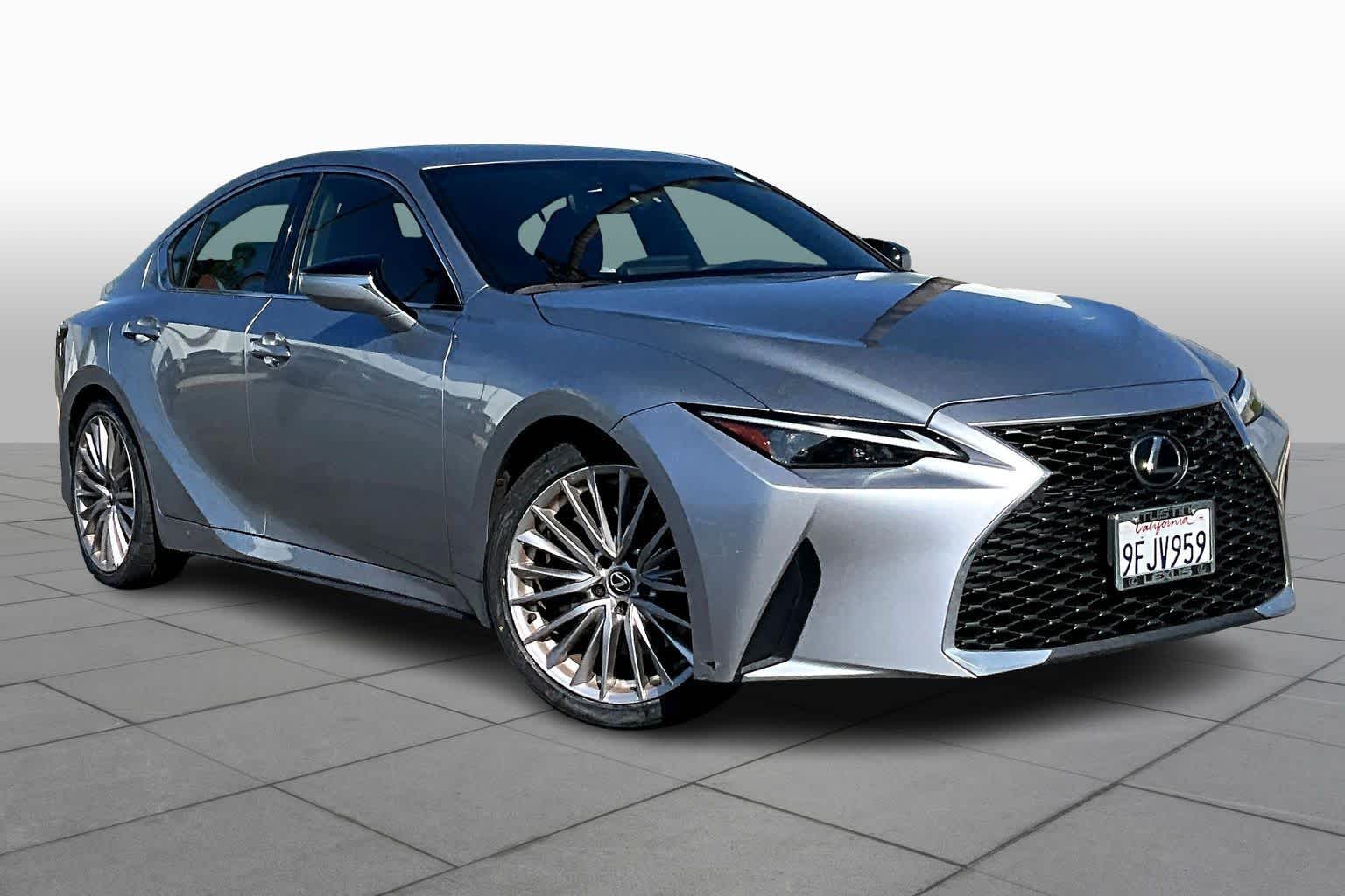 2023 Lexus IS 300 photo 2