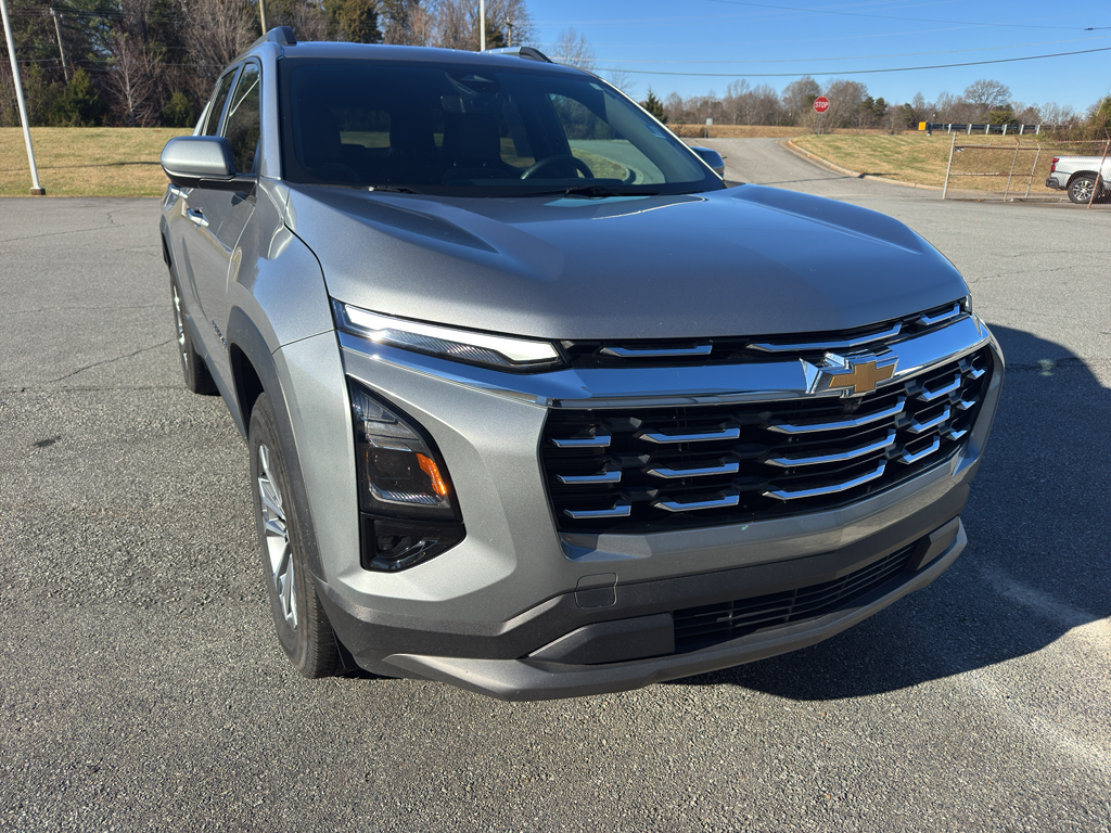 2025 Chevrolet Equinox LT's photo