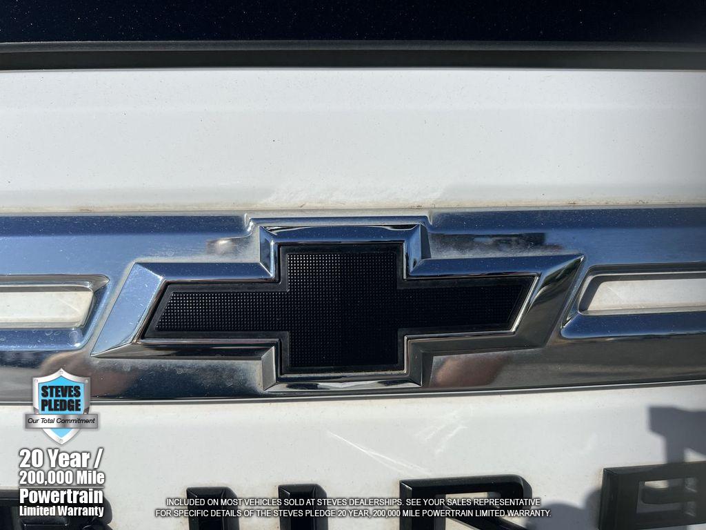 2022 Chevrolet Suburban LT photo 36